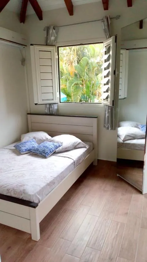 Charmant Bungalow Avec Piscine Partagee A Le Gosier Le Gosier  Holiday home Le Gosier (Grande-Terre)